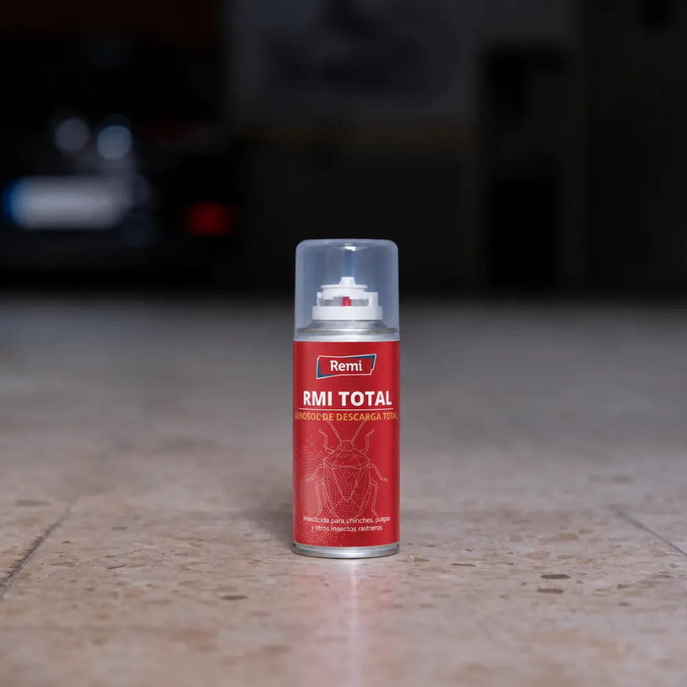 Descarga Total Insecticida de Remi para chinches, pulgas, cucarachas y otros insectos rastreros y voladores.